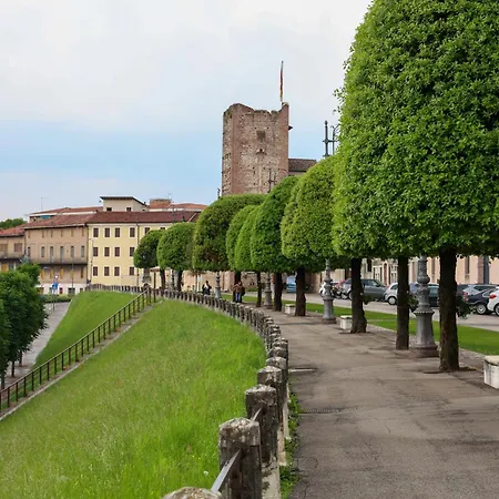 Cindy House - Centro Storico Apartman *
